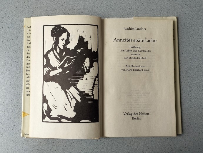 Aufgeschlagenes Buch